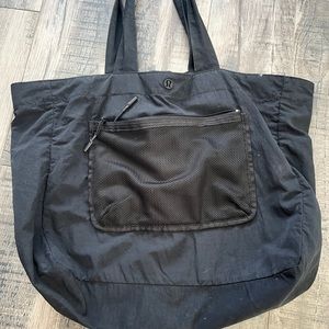 Lululemon foldable reusable bag